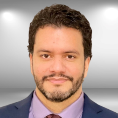 Oscar Rodriguez headshot